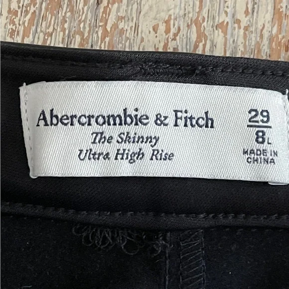 Abercrombie & Fitch The Skinny Ultra High Rise Black Vegan Leather Pants 8/29L - Picture 14 of 14